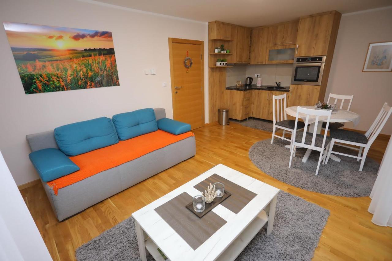 Mipet Apartmani ズラティボール エクステリア 写真